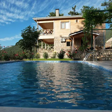 Villa Lycian - Dag Ve Deniz Manzarasi